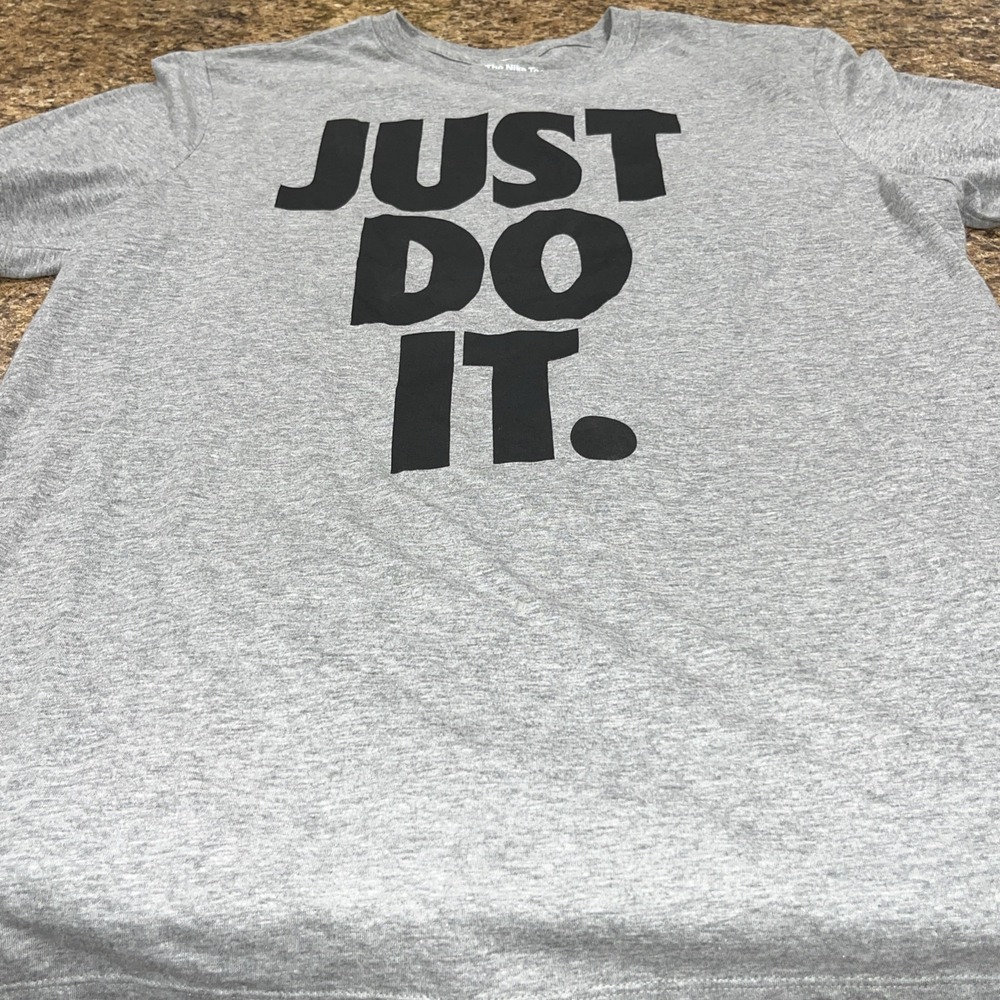 2 - Nike Mens Training T-shirts Gray & White Just Do It & Swoosh Logo Sz Large - Picture 3 of 12